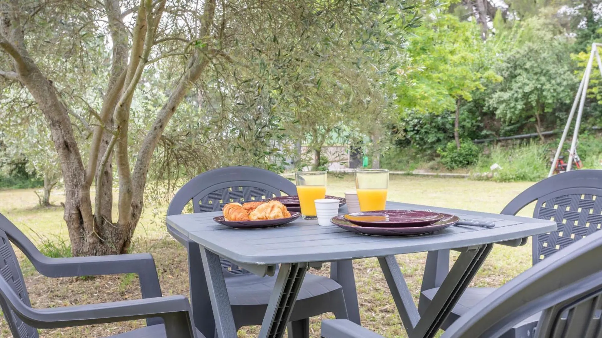 Appartement Maisonnette Avec Petit Jardin à Aix-en-Provence